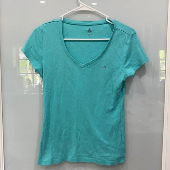 Tommy Hilfiger Women's V-Neck Basic Short SleeveTee Logo Top Shirt Sz M - Picture 1 of 3